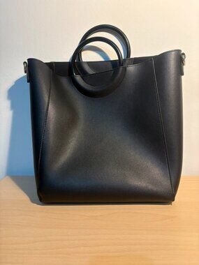 Black Minimalist Circle Handle Tote Bag